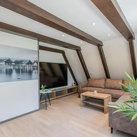 Ferienwohnpark Nurdachhaus Typ 8 Ndt 004 Casa vacanze Immenstaad am Bodensee